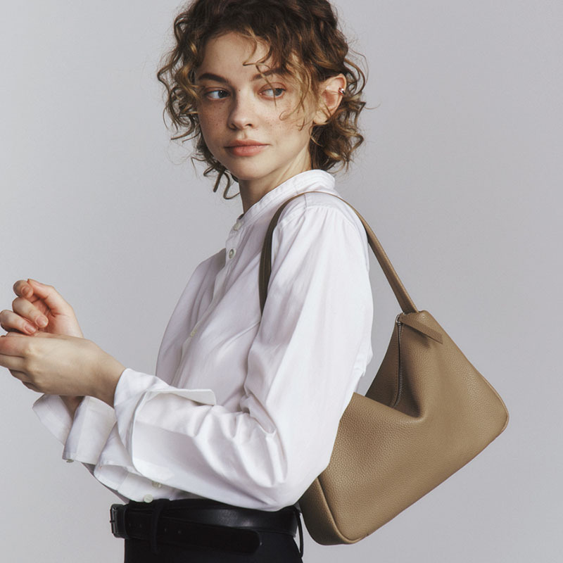 Head Layer Cowhide Armpit Bag  - Embroidery Meaning recension och pris