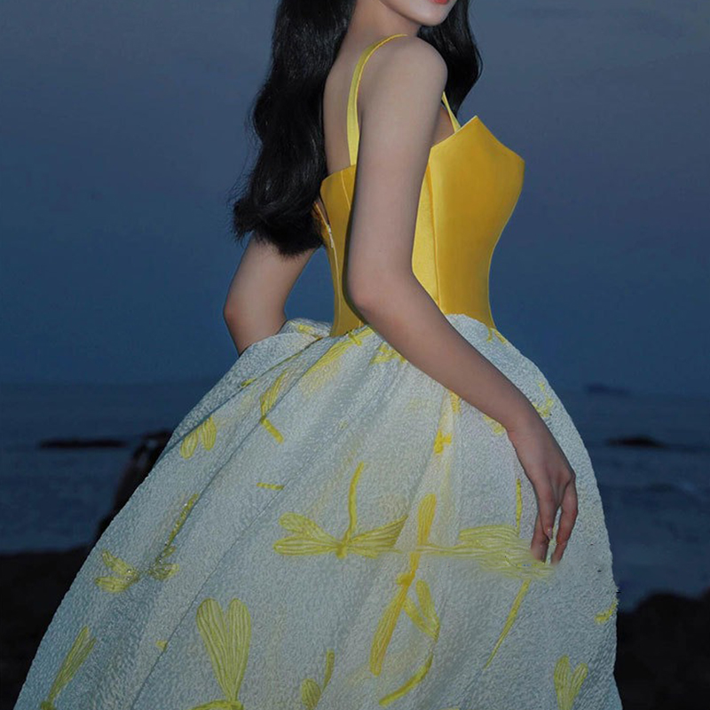 Elegant Yellow Satin Top Pagea - Embroidery Yellow Dress recension och pris
